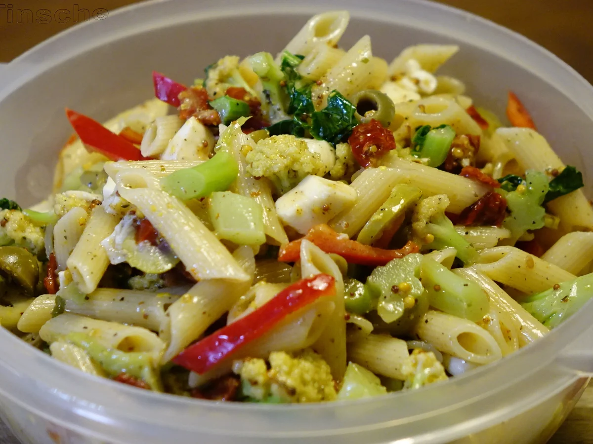 Mediterraner Blumenkohl-Nudelsalat - Rezept - Bild Nr. 5722