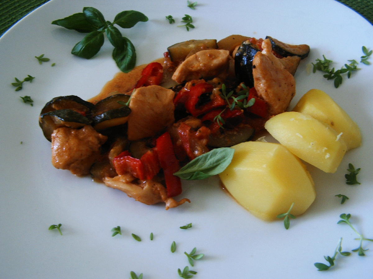 Hähnchen-Gemüsepfanne - Rezept mit Bild - kochbar.de