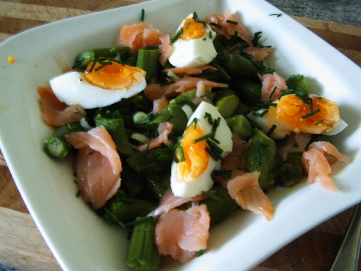 Spargelsalat mit Ei und Lachs - Rezept - Bild Nr. 5716