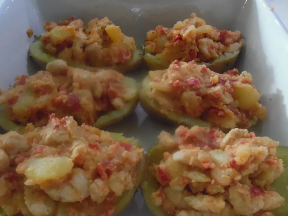 Chicken Potatoes mit Paprika-Rahm-Dip - Rezept - Bild Nr. 5728