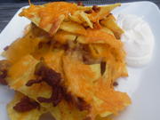 Tortilla-Chips mit Hackfleisch, Käse und Schmand-Dip - Rezept - Bild Nr. 2