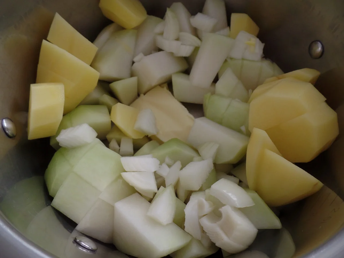 Rezept: Kohlrabisüppchen Bild Nr. 5722 Kohlrabisüppchen - Rezept - Bild Nr. 5722