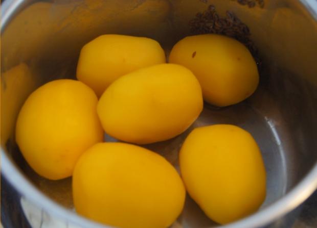 Tafelspitz Gulasch mit Kartoffeln und Nudeln - Rezept - kochbar.de