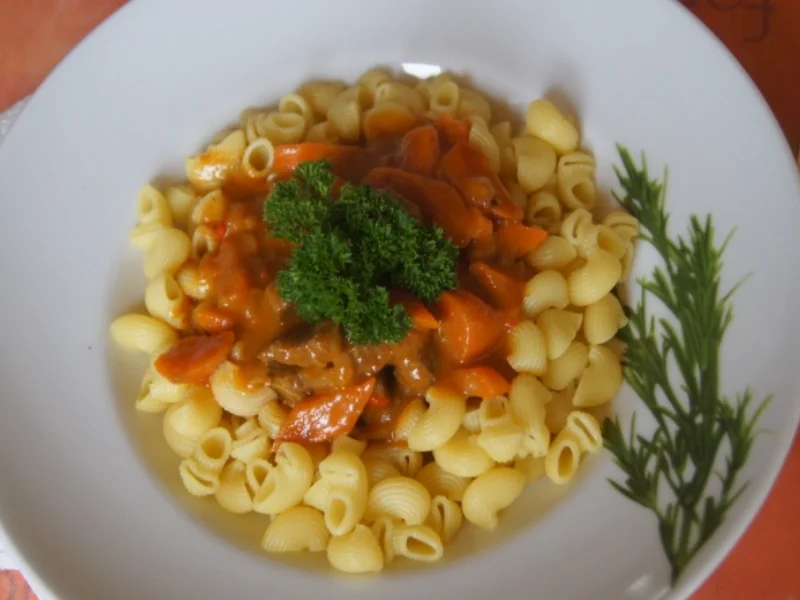 Tafelspitz Gulasch mit Kartoffeln und Nudeln - Rezept - Bild Nr. 5752