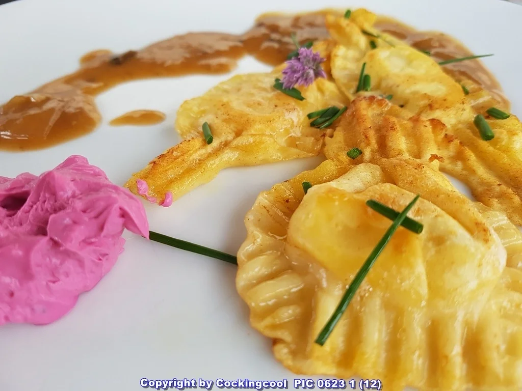 Ravioli gefüllt mit Rote Bete Meerettichcreme - Rezept - Bild Nr. 5752