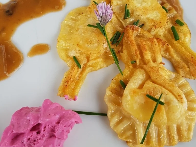 Ravioli gefüllt mit Rote Bete Meerettichcreme - Rezept - Bild Nr. 5753