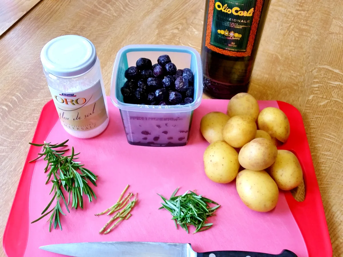 Ofen-Kartoffeln mit Rosmarin und Zwiebeln - Rezept - Bild Nr. 5757