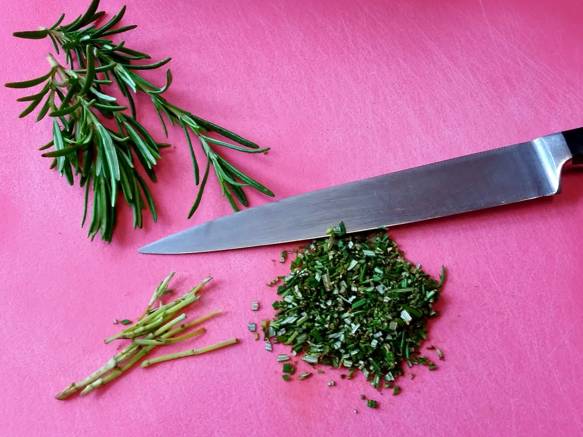 Ofen-Kartoffeln mit Rosmarin und Zwiebeln - Rezept - Bild Nr. 5758