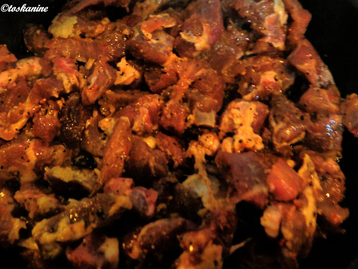 Rezept: Pfeffergeschnetzeltes mit Pilzen und Pasta Bild Nr. 5 Pfeffergeschnetzeltes mit Pilzen und Pasta - Rezept - Bild Nr. 5