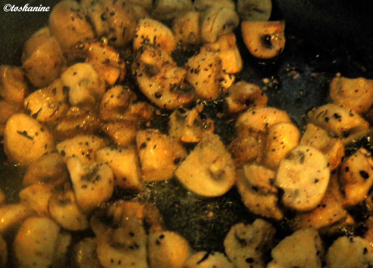 Pfeffergeschnetzeltes mit Pilzen und Pasta - Rezept - Bild Nr. 6