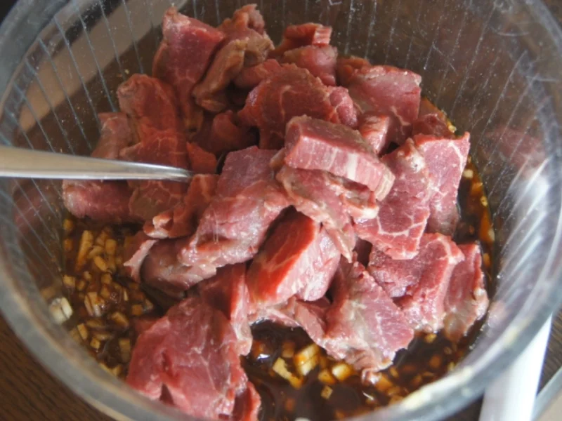 Rindfleisch Szechuan Art mit gebratenen Eier-Reis - Rezept - Bild Nr. 5763