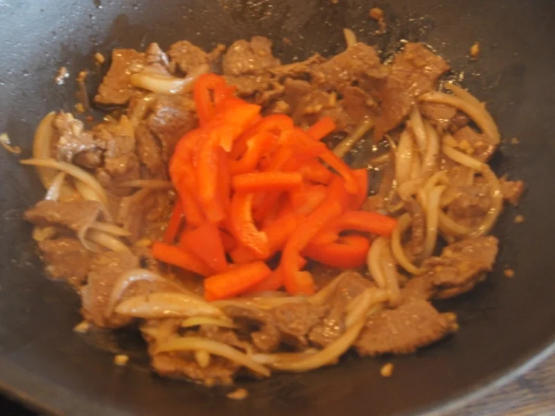 Rindfleisch Szechuan Art mit gebratenen Eier-Reis - Rezept - Bild Nr. 5769