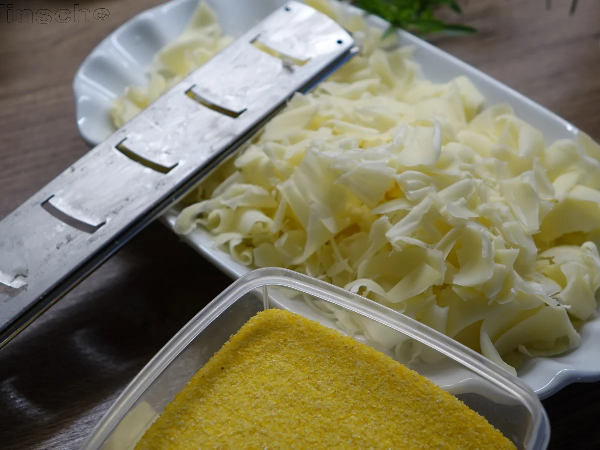 Rezept: Mediterranes Zucchini-Pilzgemüse mit cremiger Käsepolenta Bild Nr. 5765 Mediterranes Zucchini-Pilzgemüse mit cremiger Käsepolenta - Rezept - Bild Nr. 5765