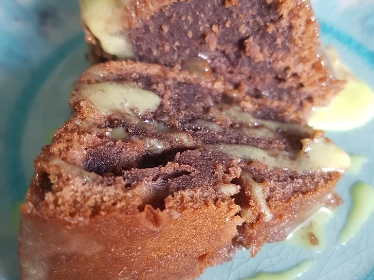 "Brownie" als Kuchenkranz und Lemon Curd Glasur - Rezept - Bild Nr. 5772