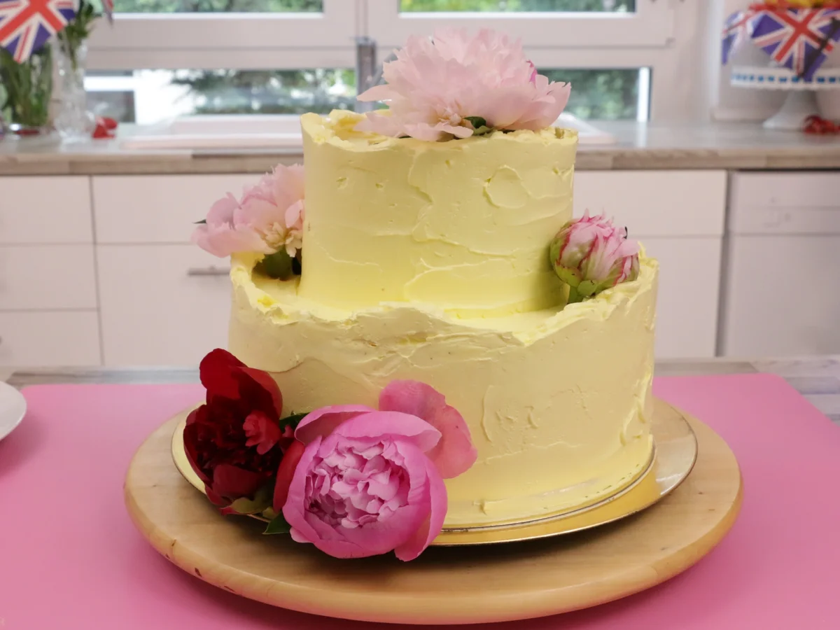 Royale Hochzeitstorte: Zitronen-Holunder-Torte - Rezept - Bild Nr. 5764