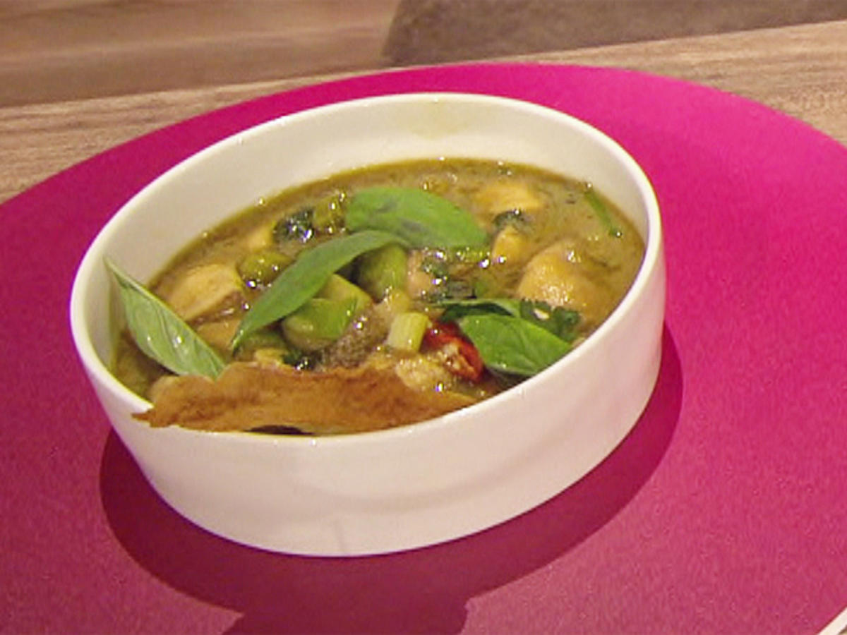 Thai Curry mit Hühnchen (Lutz van der Horst) - Rezept - kochbar.de