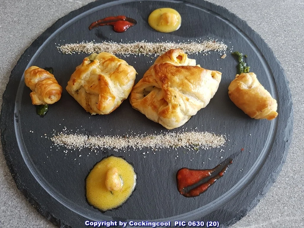 Blätterteig (herzhaft) auf einem Teller zu zweit geniessen - Rezept - Bild Nr. 2