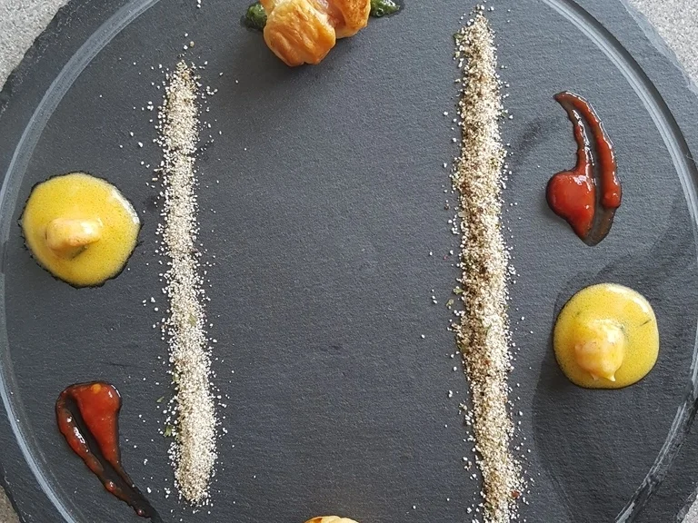 Blätterteig (herzhaft) auf einem Teller zu zweit geniessen - Rezept - Bild Nr. 5786