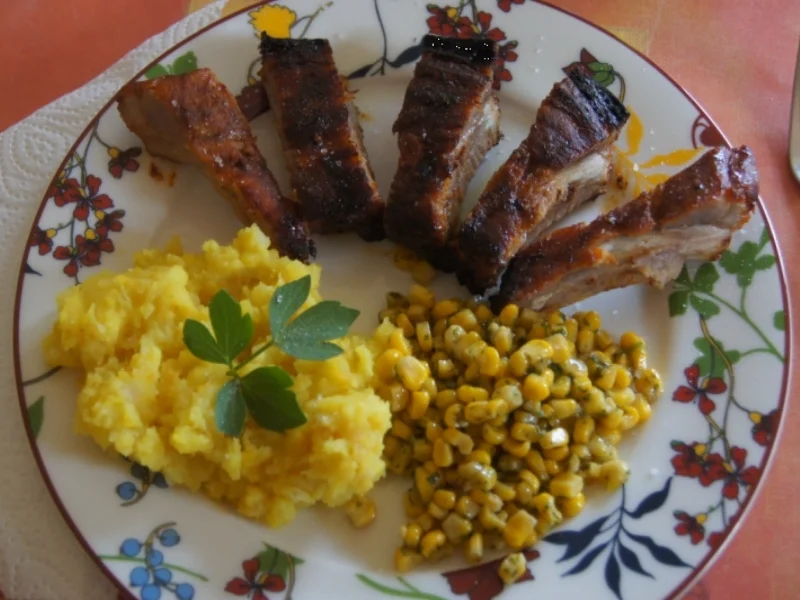 Rezept: Spare Ribs mit Gemüsemais und Sellerie-Kartoffelstampf Bild Nr. 5790 Spare Ribs mit Gemüsemais und Sellerie-Kartoffelstampf - Rezept - Bild Nr. 5790
