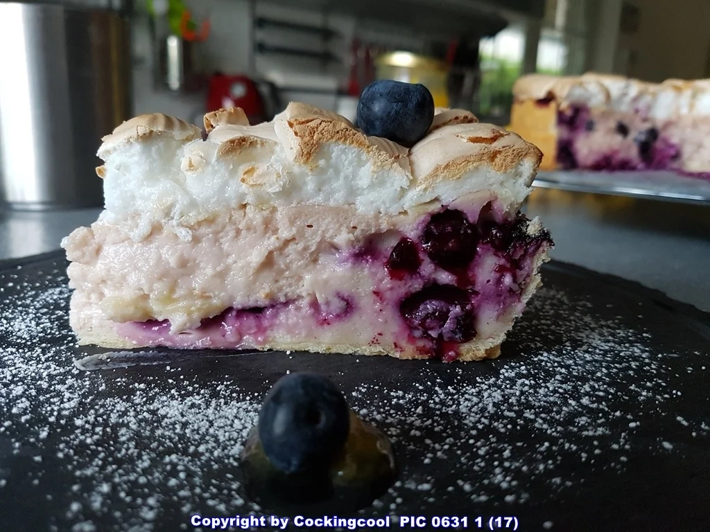 Rezept: Heidelbeer Baiser Haubentorte mit "Mürbeteig Grundrezept" Bild Nr. 5800 Heidelbeer Baiser Haubentorte mit "Mürbeteig Grundrezept" - Rezept - Bild Nr. 5800