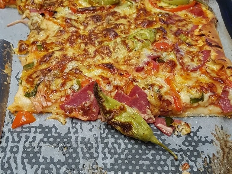 Pizza vom Blech und richtig HOT - Rezept - Bild Nr. 5804