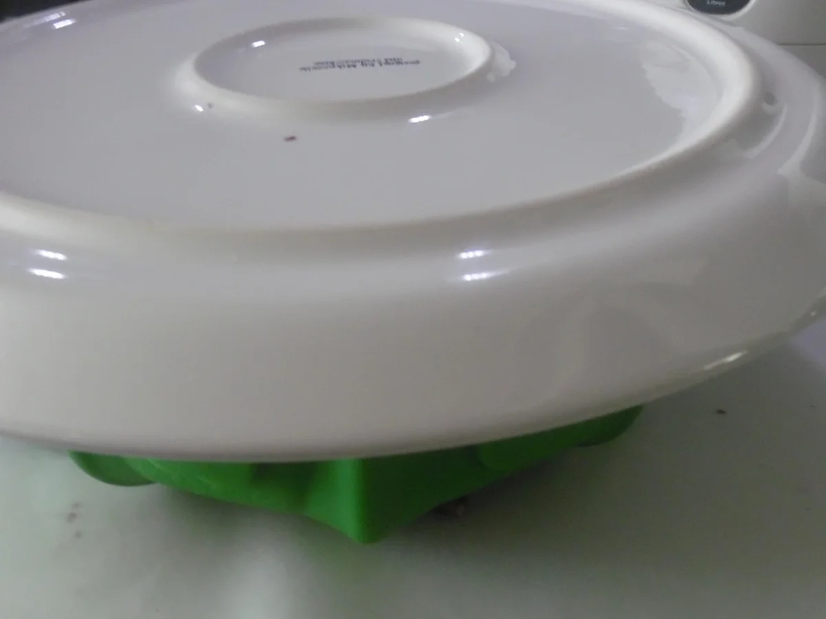 Schoko-Guglhupf mit Füllung - Rezept - Bild Nr. 5811