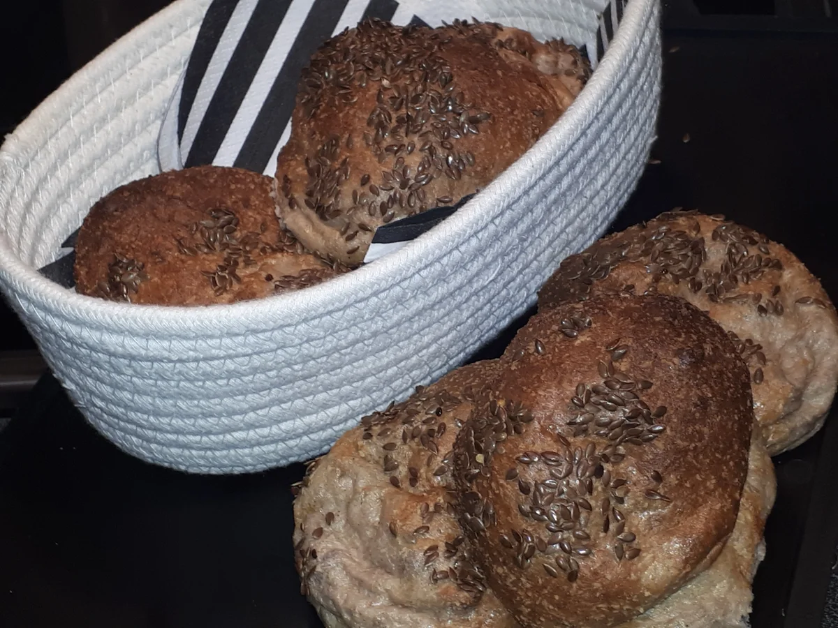 Rezept: BiNe` S LEINSAMENBRÖTCHEN Bild Nr. 5813 BiNe` S LEINSAMENBRÖTCHEN - Rezept - Bild Nr. 5813