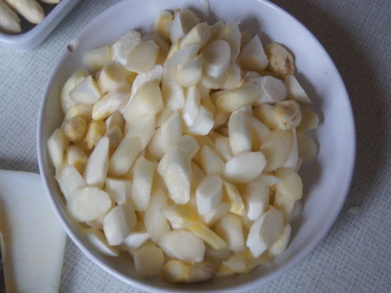 Rezept: Spargelsuppe mit Einlage Bild Nr. 5823 Spargelsuppe mit Einlage - Rezept - Bild Nr. 5823