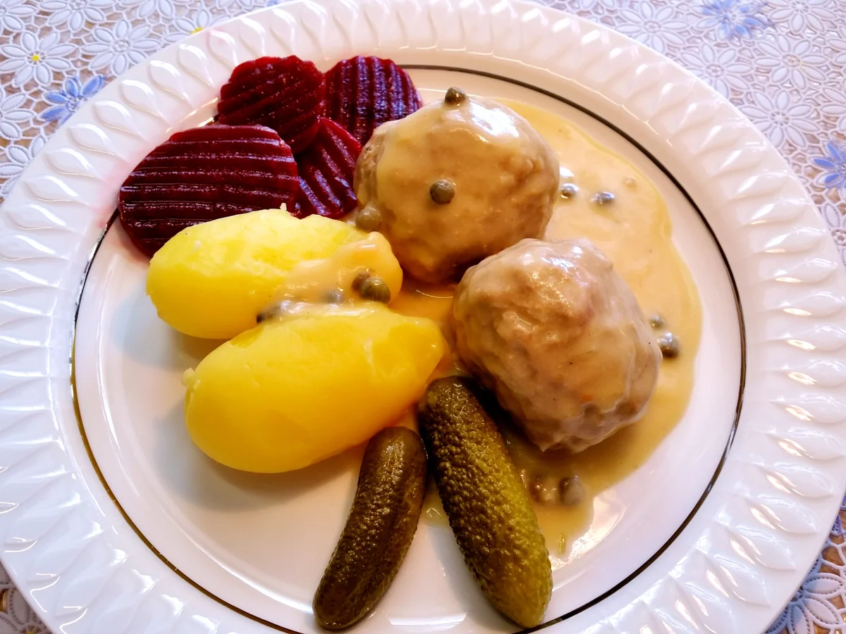 Rezept: Leichter Königsberger Teller Bild Nr. 5818 Leichter Königsberger Teller - Rezept - Bild Nr. 5818