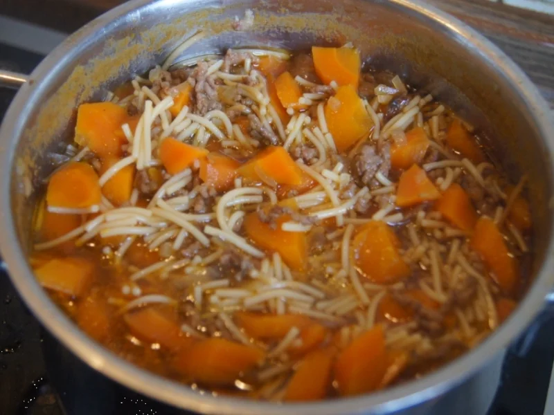 Rinder-Nudel-Suppeneintopf - Rezept - Bild Nr. 5820