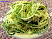 Salatbar:   SALATGURKE  tritt als Spaghetti auf :-) - Rezept - Bild Nr. 5814