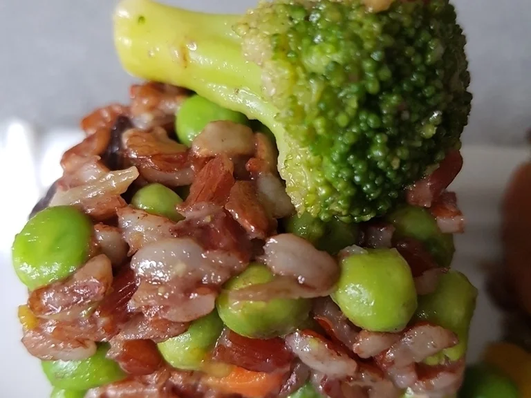 Rezept: Gebratener roter Reis mit Gemüse Bild Nr. 5830 Gebratener roter Reis mit Gemüse - Rezept - Bild Nr. 5830