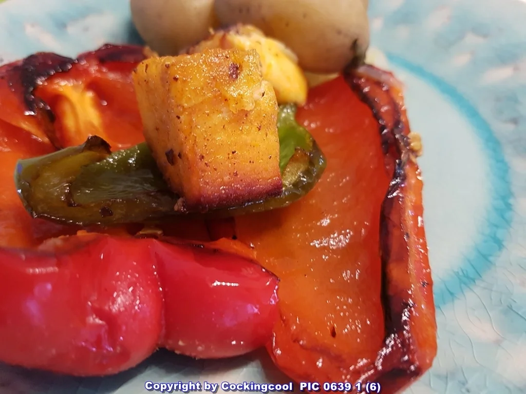 Halloumi mit gebratenen Paprikastücken - Rezept - Bild Nr. 5825