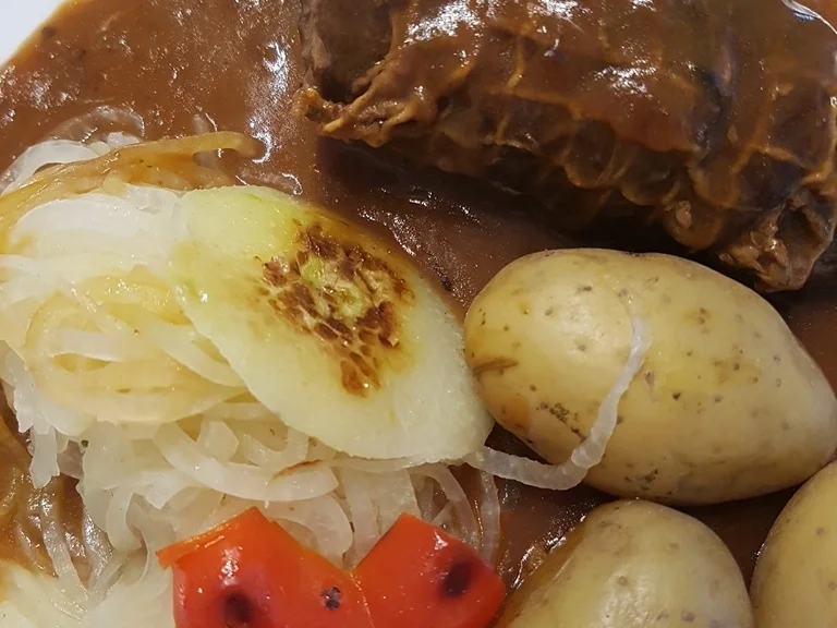 Rezept: Rinderrouladen mit lecker Sosse à la Biggi Bild Nr. 5831 Rinderrouladen mit lecker Sosse à la Biggi - Rezept - Bild Nr. 5831