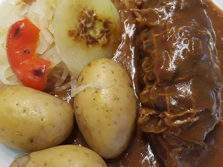 Rezept: Rinderrouladen mit lecker Sosse à la Biggi Bild Nr. 5832 Rinderrouladen mit lecker Sosse à la Biggi - Rezept - Bild Nr. 5832