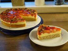 Amaretto- Erdbeerkuchen mit schnellem Nussboden - Rezept - Bild Nr. 6