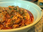 Schwein in Thymian-Tomaten-Sauce auf Pasta - Rezept - Bild Nr. 2