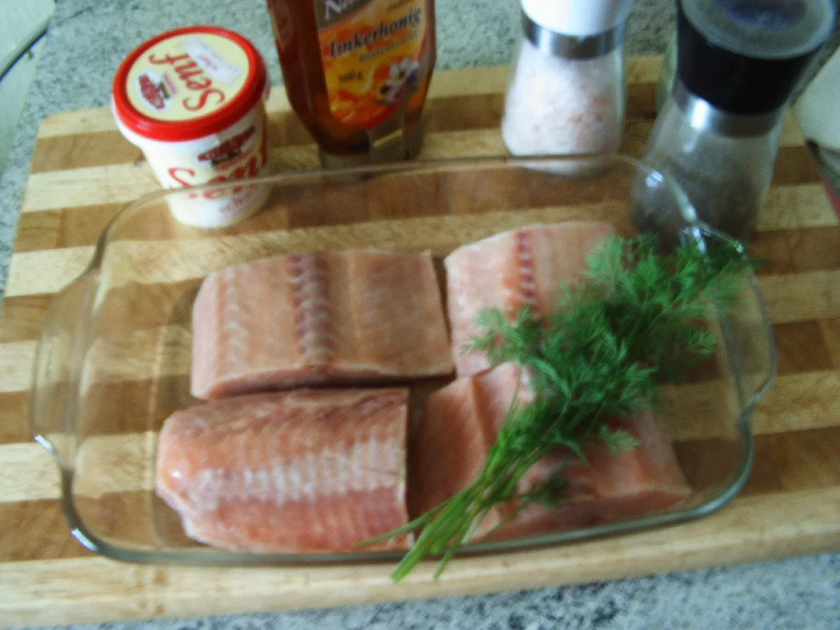Rezept: Ofenlachs mit Senf-Honig-Dill-Soße Bild Nr. 5824 Ofenlachs mit Senf-Honig-Dill-Soße - Rezept - Bild Nr. 5824