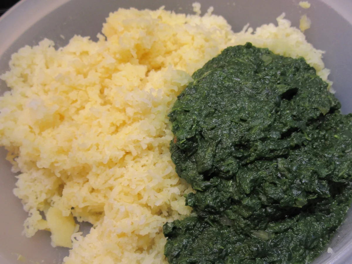 Pasta: Kartoffel-Spinat-Spätzle auf Steinpilzschaum - Rezept - Bild Nr. 5824