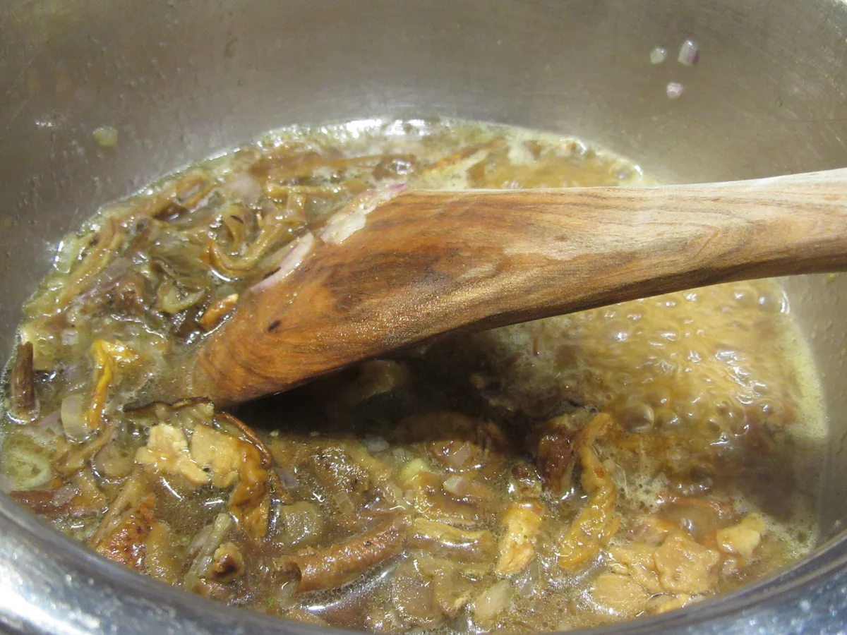 Pasta: Kartoffel-Spinat-Spätzle auf Steinpilzschaum - Rezept - Bild Nr. 5831