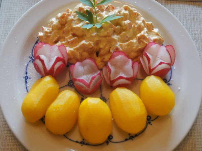Kartoffeln mit Paprika-Curry-Quark und Radieschen - Rezept - Bild Nr. 5829