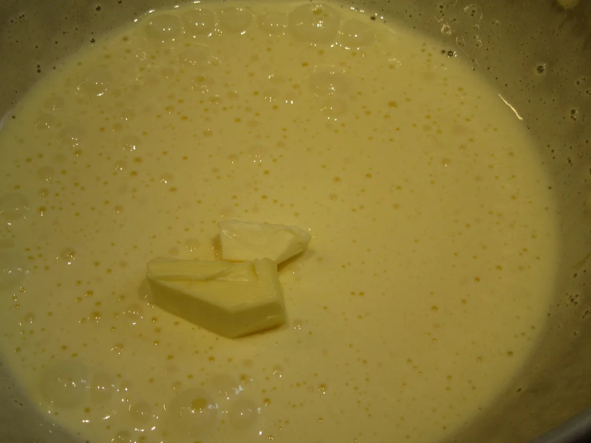 Backen: Torte - Erdbeerbuttercreme auf Schokoladenboden - Rezept - Bild Nr. 5829