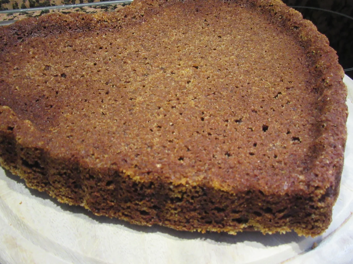 Backen: Torte - Erdbeerbuttercreme auf Schokoladenboden - Rezept - Bild Nr. 5834