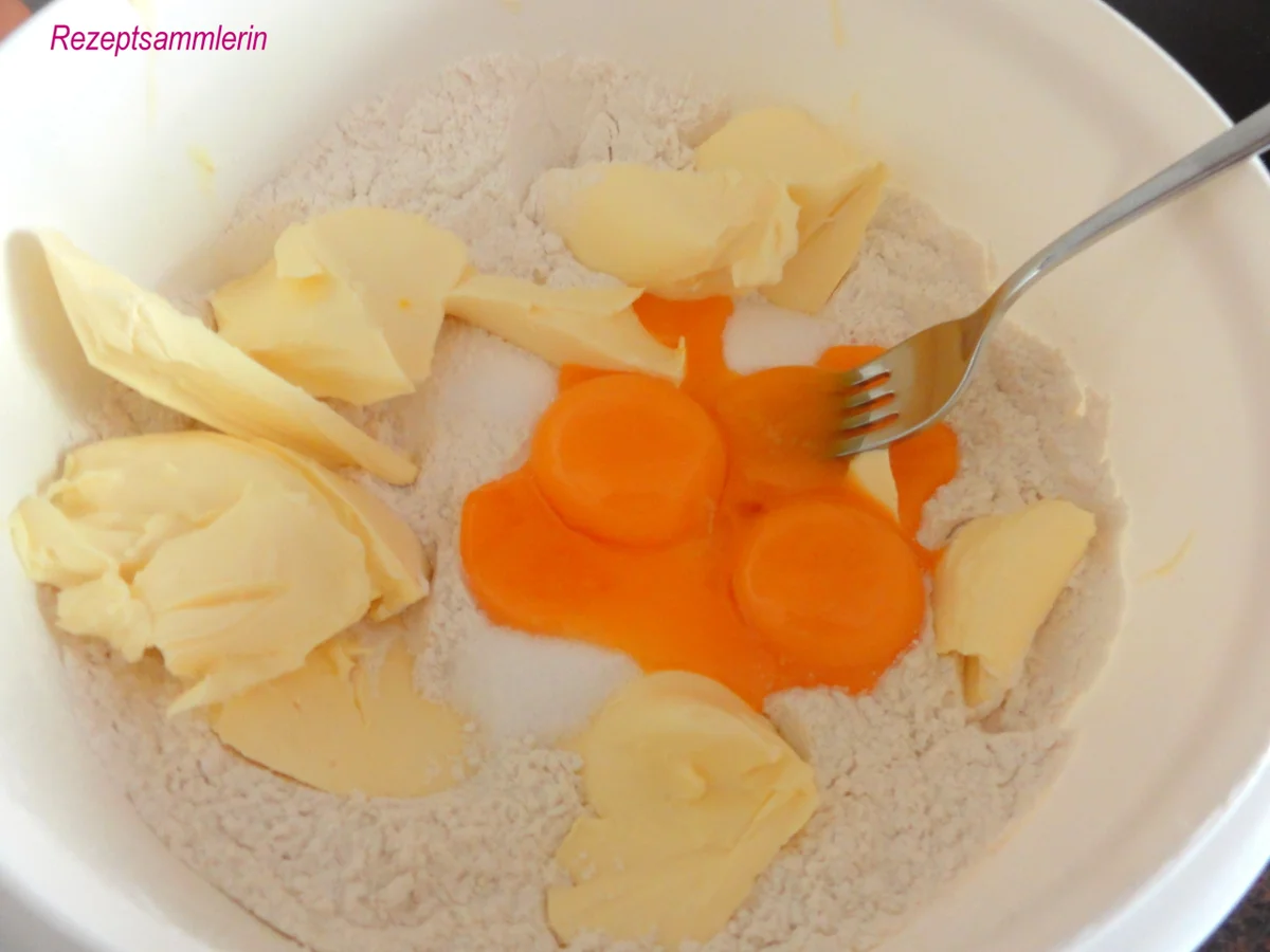 Mürbeteig:   RHABARBER ~ BAISER ~ SCHNITTEN - Rezept - Bild Nr. 5829