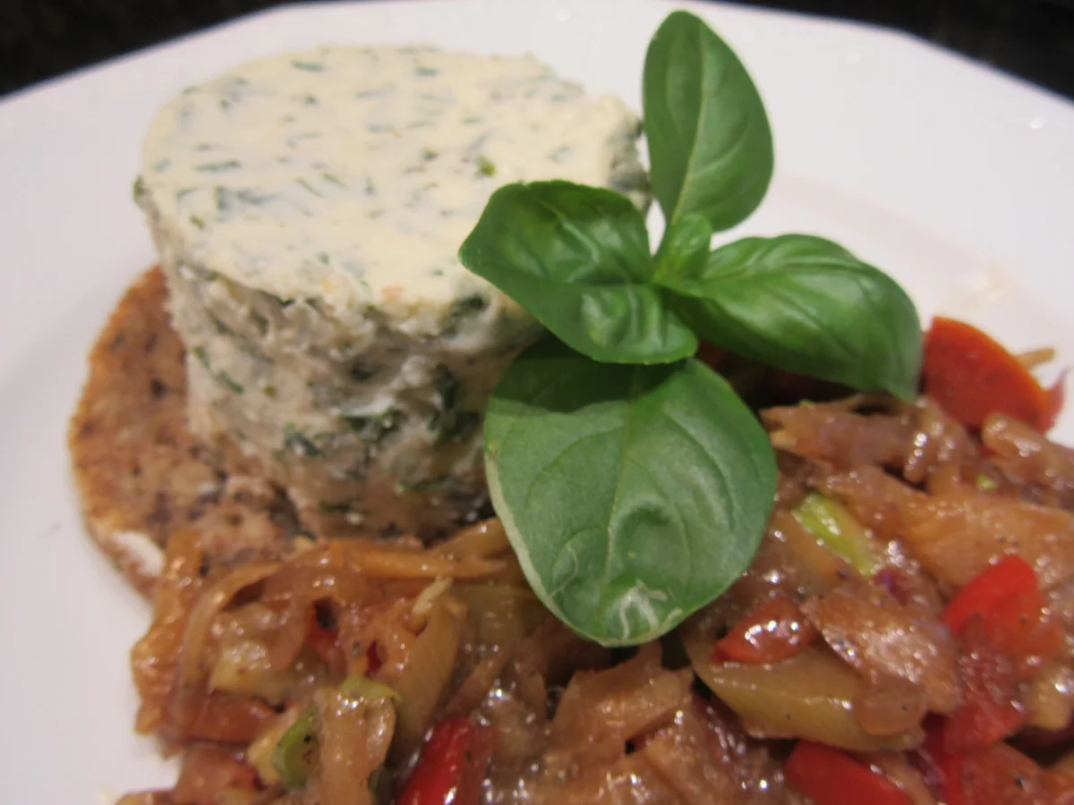 Rezept: Kräuter-Pannacotta mit Schmorgemüsesalat Bild Nr. 5843 Kräuter-Pannacotta mit Schmorgemüsesalat - Rezept - Bild Nr. 5843