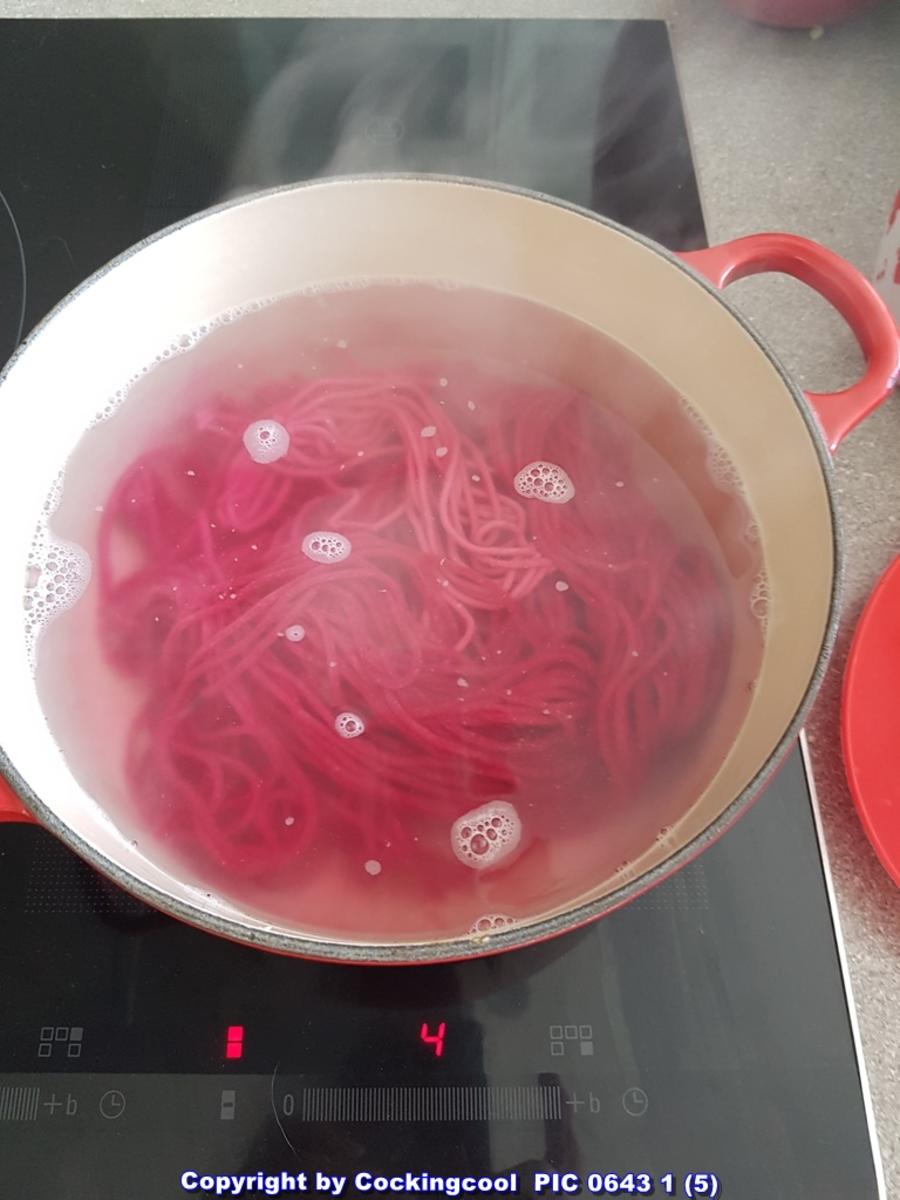 Spaghetti mit selbsthergestellter "Trüffelbutter" vom Sommertrüffel - Rezept - Bild Nr. 5834