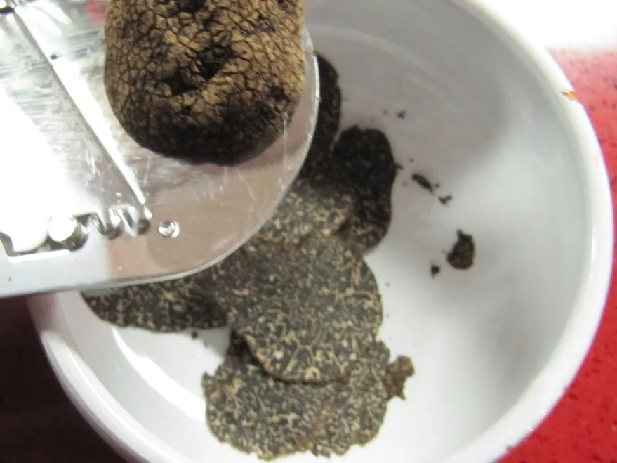 Spaghetti mit selbsthergestellter "Trüffelbutter" vom Sommertrüffel - Rezept - Bild Nr. 5840