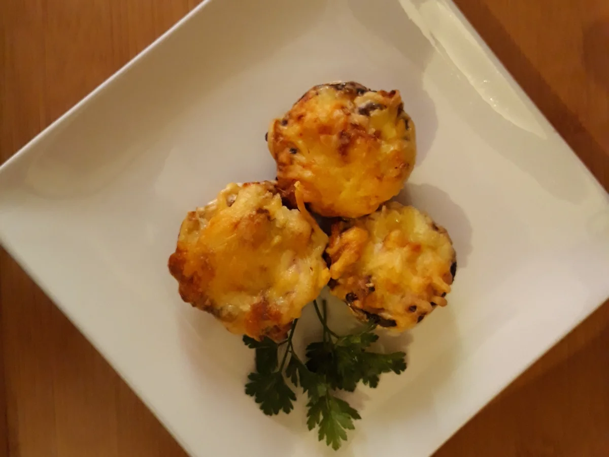 Rezept: Tina´s gefüllte Champignons Bild Nr. 5835 Tina´s gefüllte Champignons - Rezept - Bild Nr. 5835