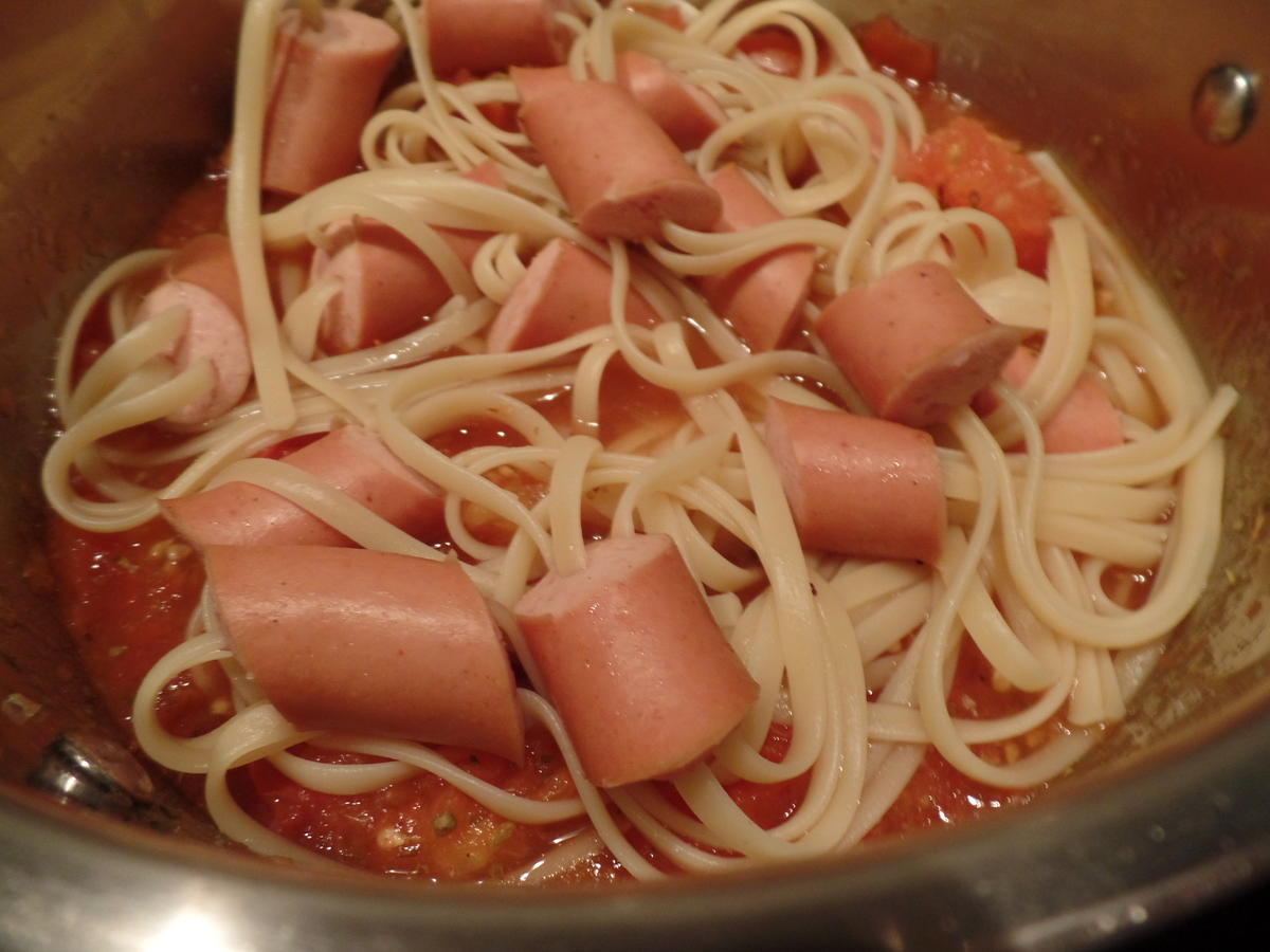 Würstchen-Spaghetti in Tomatensauce - Rezept - Bild Nr. 5847