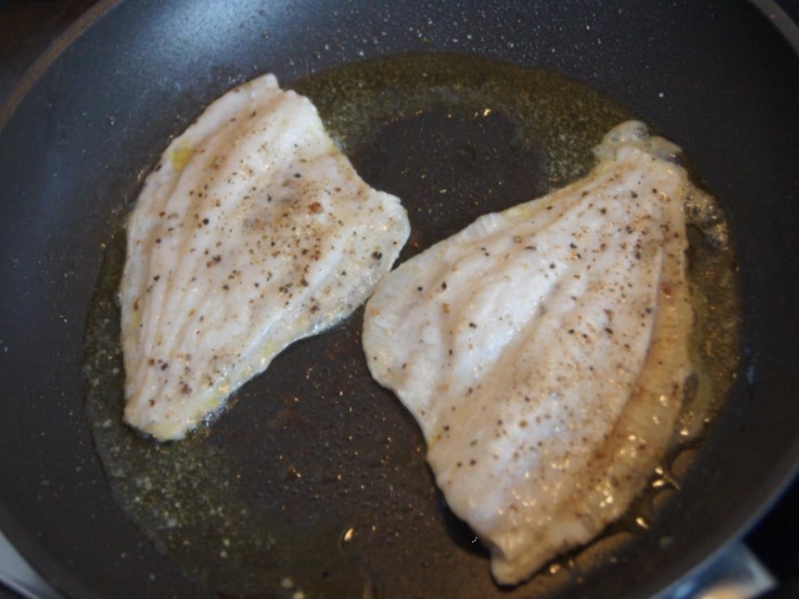 Nordsee Schollenfilet mit Zucchini und Drillingen - Rezept - kochbar.de